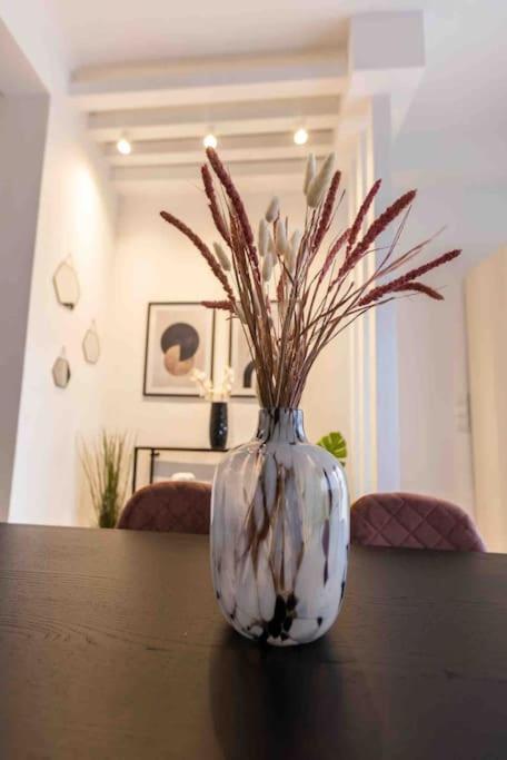 Feel Meteora 1bd Luxury Apartment