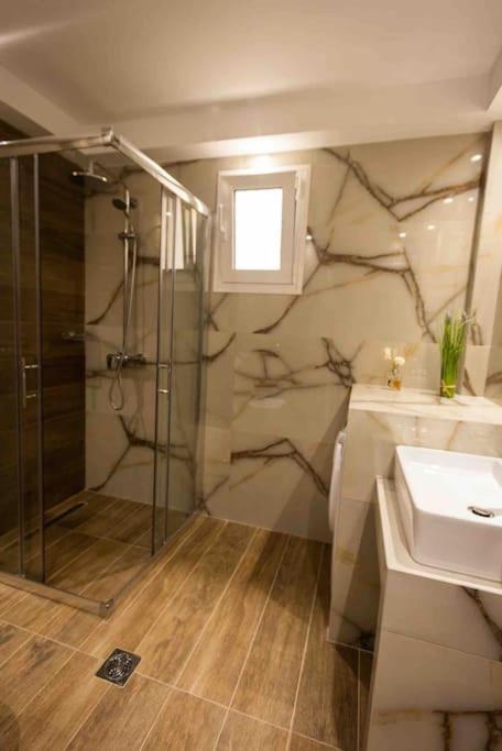 Feel Meteora 1bd Luxury Apartment *